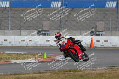 media/Nov-26-2022-Fastrack Riders (Sat) [[b001e85eef]]/Level 2/Session 3 Outside Turn 9/